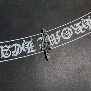 Bông tai Dagger đính đá