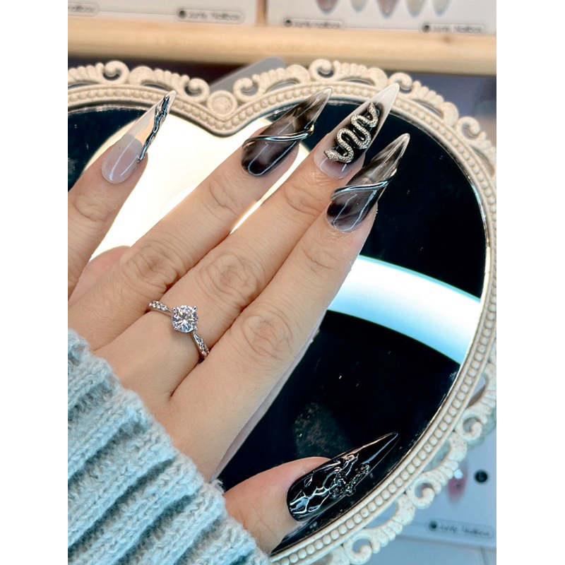 Nailbox Thiết Kế  Rắn Loang 168