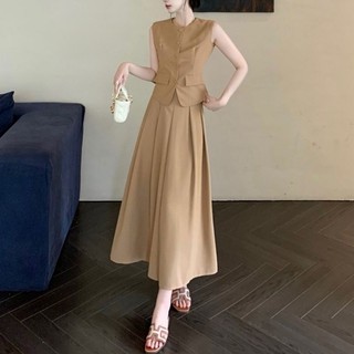 Set áo gile + chân váy midi dáng xòe xuất Hàn