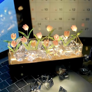  Đèn ngủ hoa tulip đèn ngủ mica handmade. Set 10 hoa tulip hồng đèn led 10 mắt và 100 viên đá pha lê 1.2cm 