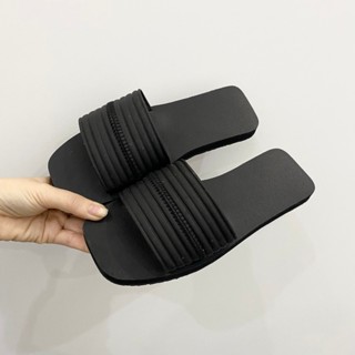 Dép Nữ M100 Quai Ngang Basic Màu Đen Đi Chơi Du Lịch