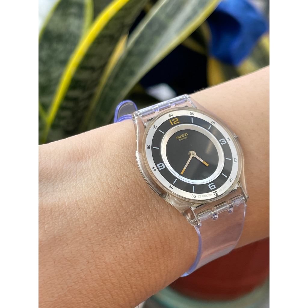 Đồng hồ nữ S.watch siêu mỏng mặt đen Thuỵ Sĩ chạy pin hàng Si