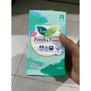 Băng Vệ Sinh Lauríe Fresh & Free 20 Miếng Siêu Mỏng Cánh