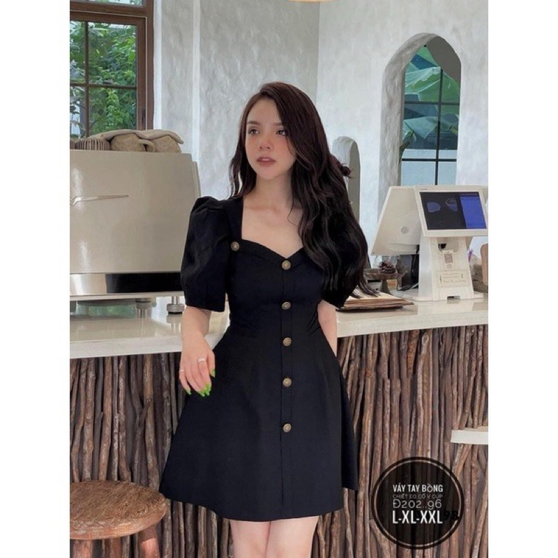 váy cổ vuông khuy đồng