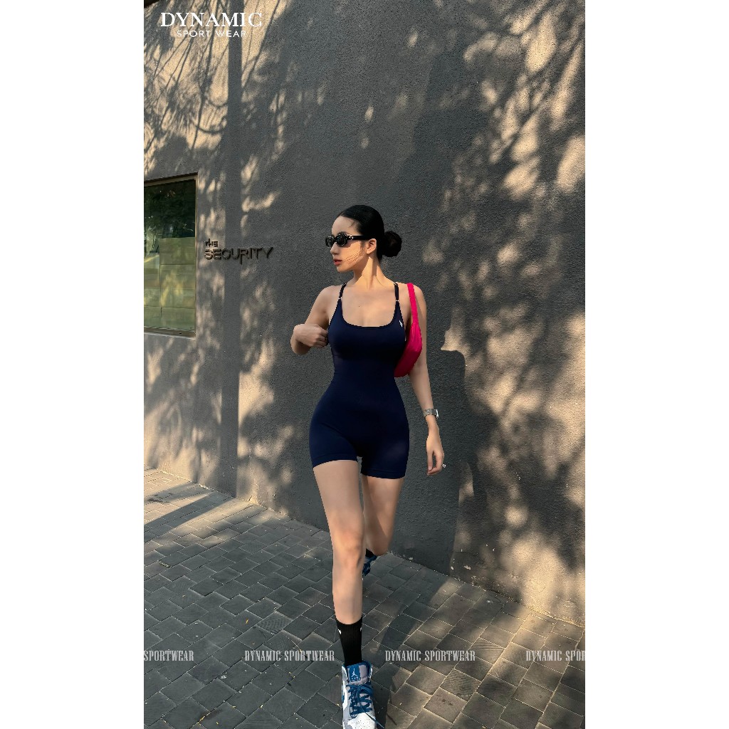 Bộ quần áo thể thao nữ liền thân, dây vai mảnh, phần dưới là quần đùi, chất liệu dệt kim từ 92% Nylon + 8% Spandex JS-DL