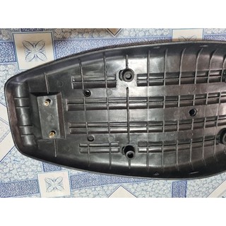 Bộ đế nhựa yên xe su viva gắn 110cc kèm cao su chống sốc