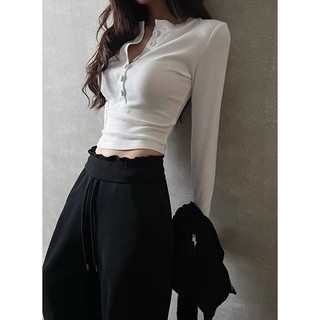 Áo kiểu tay dài phối nút ôm body