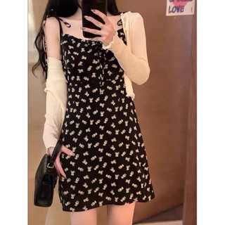 Váy hai dây hoa nhí dáng ngắn kèm áo khoác, đầm 2 dây đi biển kèm Cardigan màu trắng hàng Quảng Châu loại 1