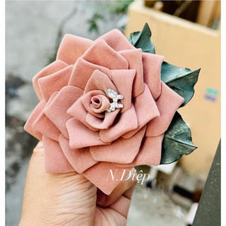 Hoa cài áo hồng nhung size 15-17cm