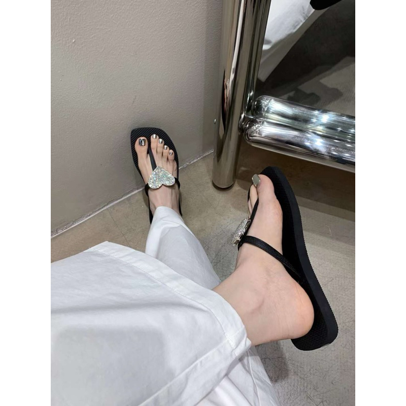 Dép xỏ ngón Zhetao tag đá trái tim tròn lung linh (form 1.5) fullbox H333