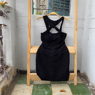 2hand đầm đen xoắn kiểu size S và M nhỏ vừa mã 201