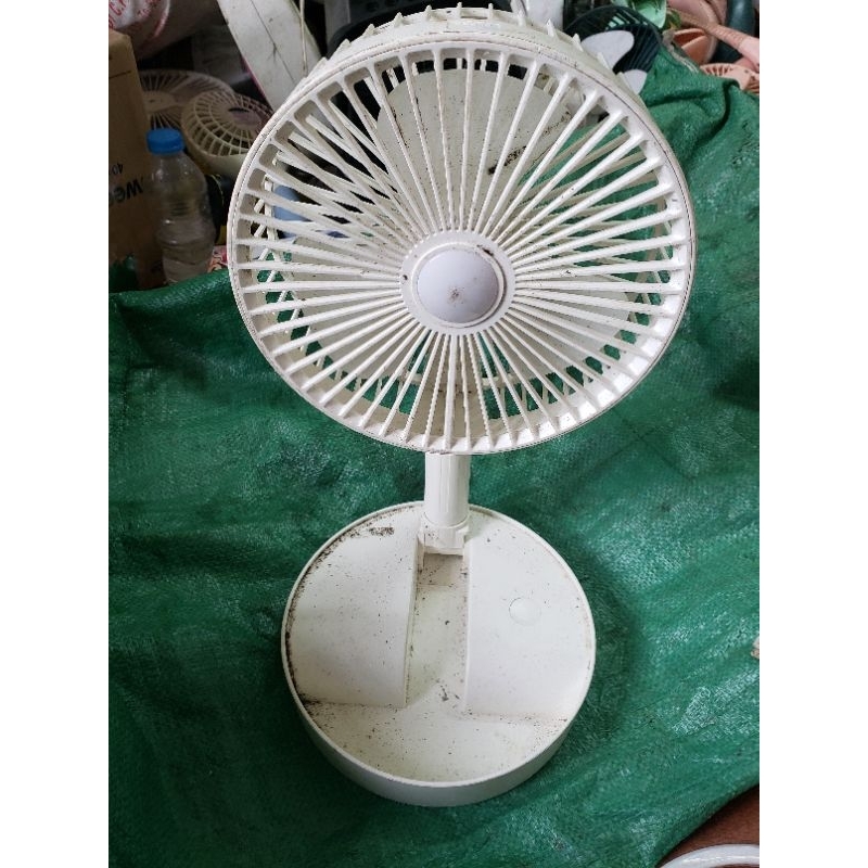 quạt như hình cần sửa chữa .