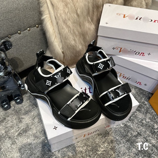 Sandal quai dán hoạ tiết