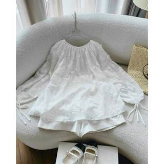Set Doll Trắng Xô Hoa Nổi + Short