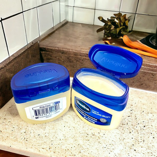 Sáp dưỡng ẩm Vaseline Mỹ 49g - 50ml