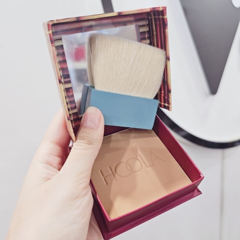 BENEFIT - Phấn tạo khối Hoola