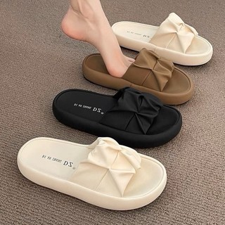 Dép sandal đế xuồng thiết kế mới thời trang 2023