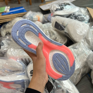 Giày UB 8.0 hồng phấn
