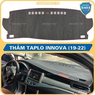 [Toyota innova đời 2017 đến 2023] Thảm taplo ô tô da cacbon,da vân gỗ,và tuyết nhung 3 lớp dày 1cm chống nắng cao cấp