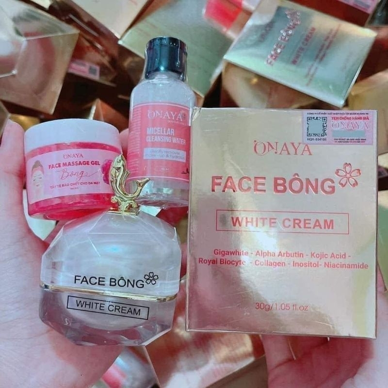 Kem face bông ONAYA mua 1 được 3 tặng y hình ạ