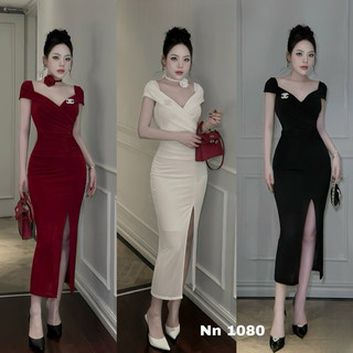 Váy body nhúng cổ chéo xẻ tà kèm dây hoa