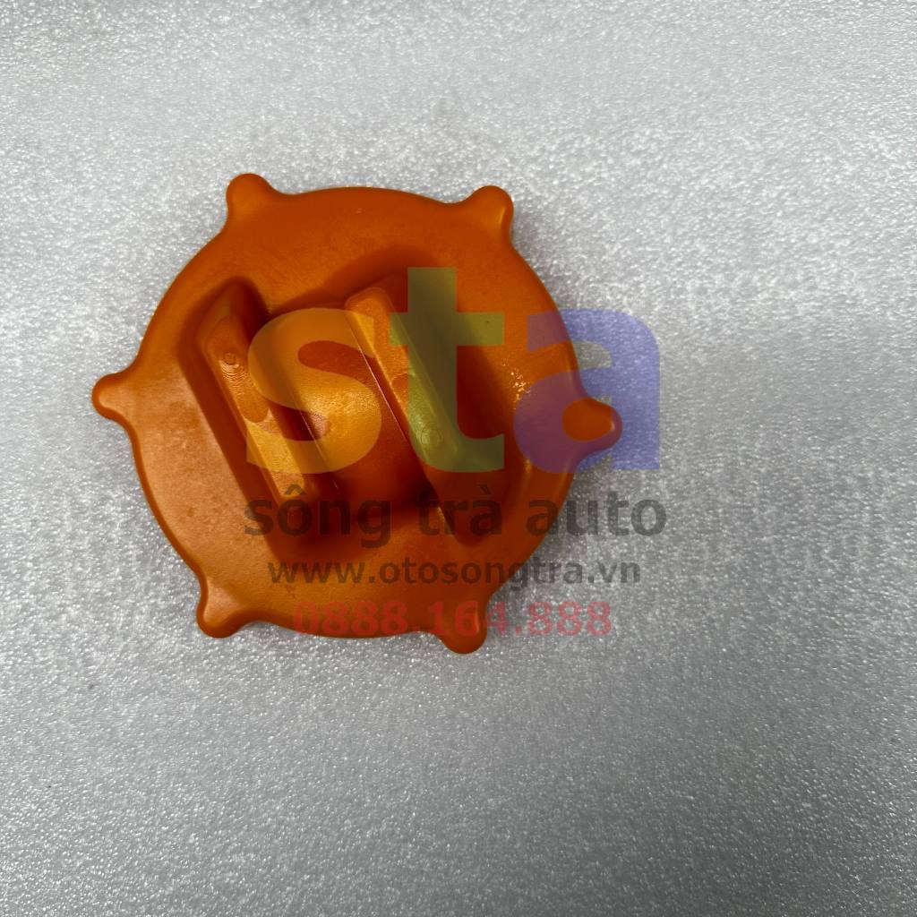 Nắp bình dầu máy ủi D31. Nắp bình nhiên liệu D31, đường kính ren 90mm