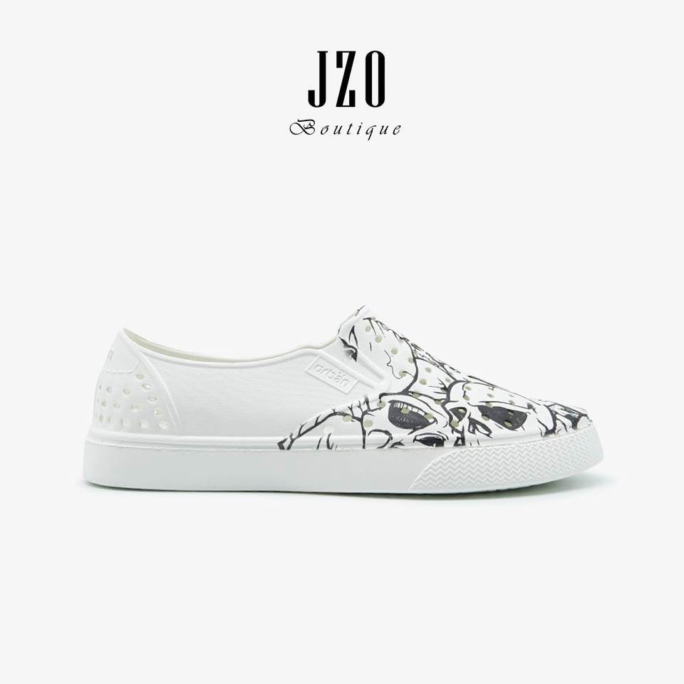 Giày nhựa lỗ nam nữ đi mưa đi biển-Chất liệu EVA siêu nhẹ chống nước Urban Footprint D2201-Skull Trắng đen