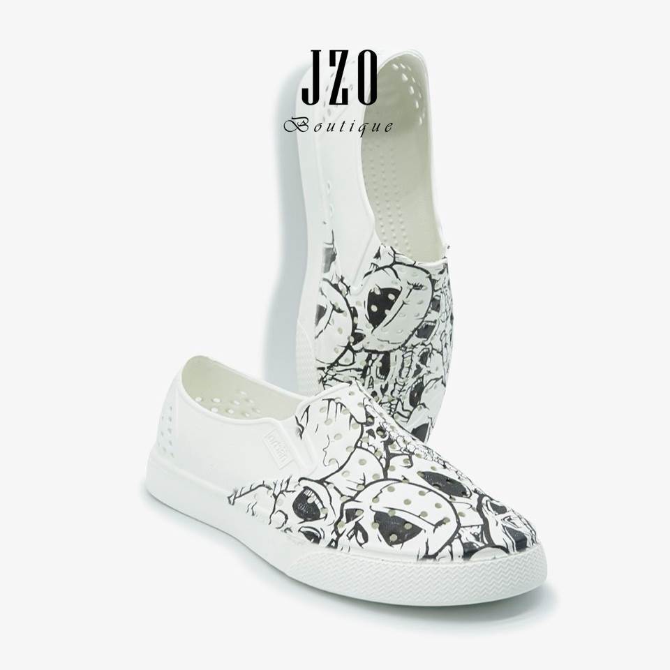 Giày nhựa lỗ nam nữ đi mưa đi biển-Chất liệu EVA siêu nhẹ chống nước Urban Footprint D2201-Skull Trắng đen