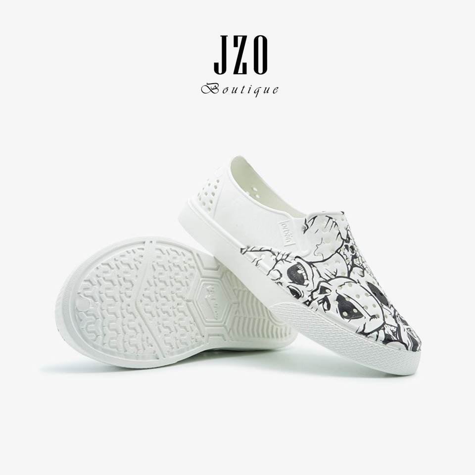 Giày nhựa lỗ nam nữ đi mưa đi biển-Chất liệu EVA siêu nhẹ chống nước Urban Footprint D2201-Skull Trắng đen