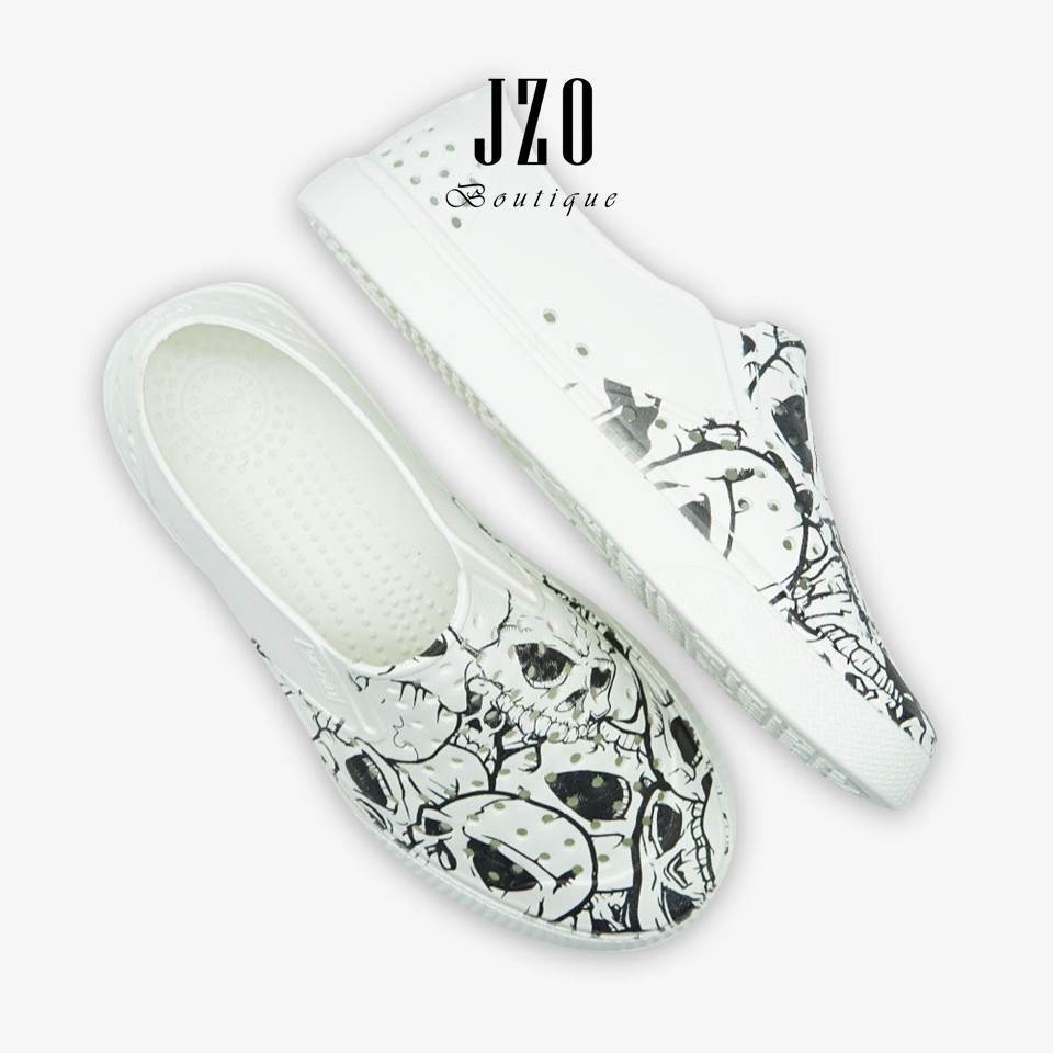 Giày nhựa lỗ nam nữ đi mưa đi biển-Chất liệu EVA siêu nhẹ chống nước Urban Footprint D2201-Skull Trắng đen