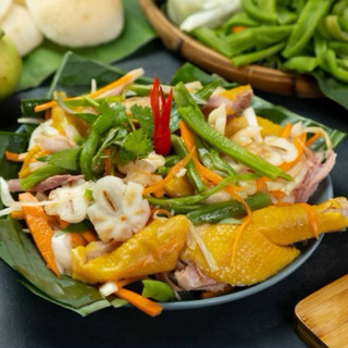 GÀ Ủ MUỐI ÔM TRỨNG