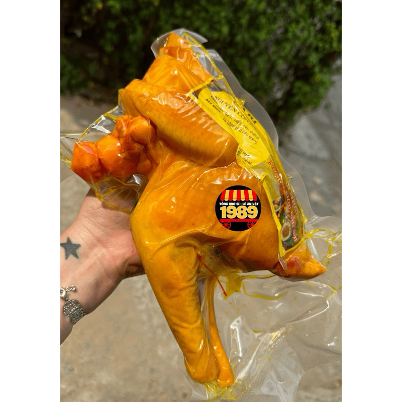 GÀ Ủ MUỐI ÔM TRỨNG