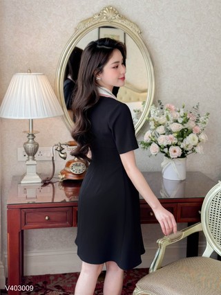 Váy nữ dáng xòe phối cổ đức Charme 403009