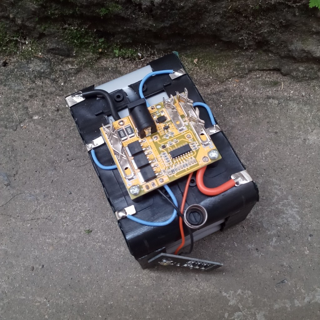 Pin Đóng Makita lõi samsung 20cell 15cell Dung Lượng Cao, Chân Pin Phổ Thông Dùng Cho Máy Khoan, Siết Bulong, Khoan Bê T