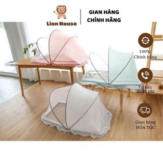 Màn chụp gập gọn, đẩy nhẹ tự cụp tiện lợi cho bé