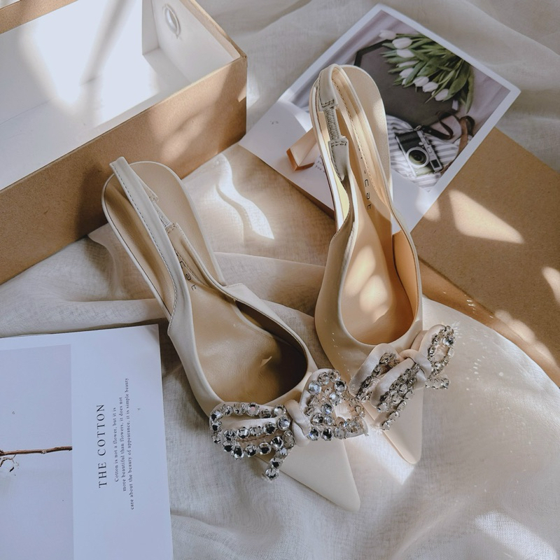 GÓT MŨI NHỌN NƠ ĐÁ 8P - GD817258