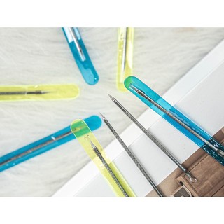 Que nặn mụn Inox