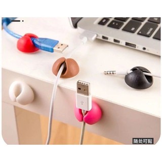 Miếng dán cố định dây điện ,dây cáp sắp xếp ngăn lắp bàn làm việc