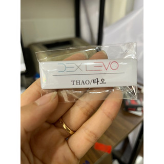 Bảng tên,thẻ tên đeo ngực nam châm hít mặt sau.