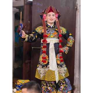 Khăn piêu - hầu đồng