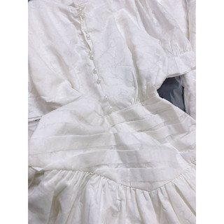 ĐẦM MIDI REN PLI BỤNG
