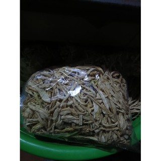 củ cải khô nhà phơi