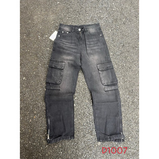 Quần jeans túi hộp phối khoá và đai cổ chân D1007
