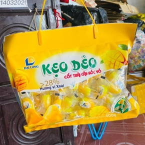 KẸO DẺO CỐT TRÁI CÂY BÓC VỎ HƯƠNG VỊ XOÀI ĐẠI LONG - kẹo có thể bóc vỏ ( gói 400gr )