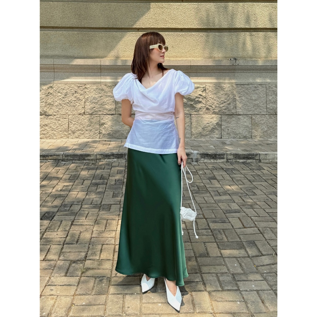 Váy lụa suông dài xanh lá đậm SY STORE
