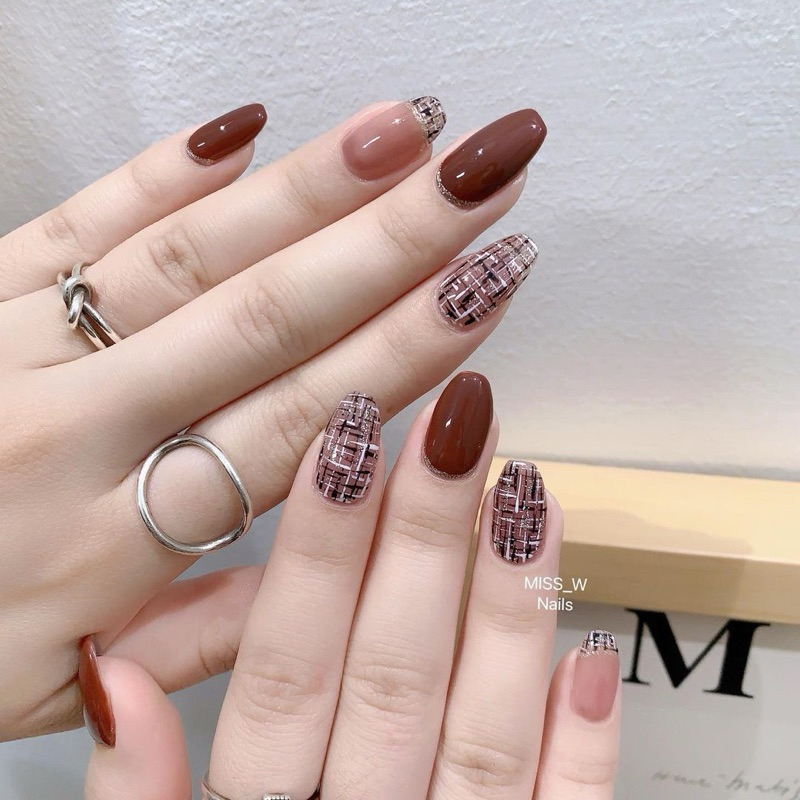 Nailbox thiết kế mix kẻ dạ - nail Trung Hàn Nhật