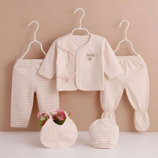 Set Quà Tặng quần áo sơ sinh 5 món kèm hộp quà tặng + túi giấy