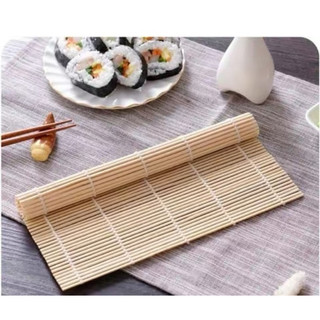 Mành tre cuộn cơm kimbap (cơm cuộn)