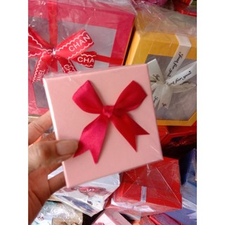 Hộp quà xinh 9x9 cao 6cm