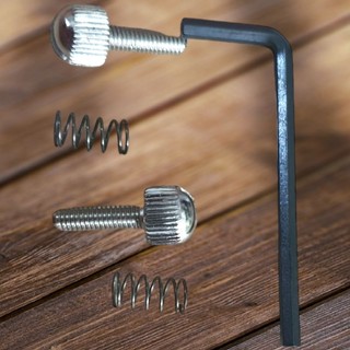 lục giác m4 ( tặng kèm ốc vặn tay )